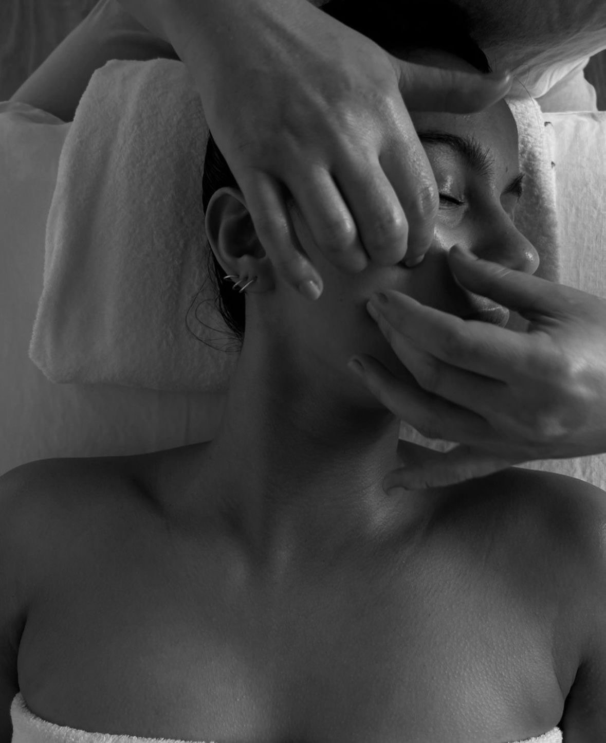 Clinical facials Brisbane — skin rejuvenation treatments at SKYNN